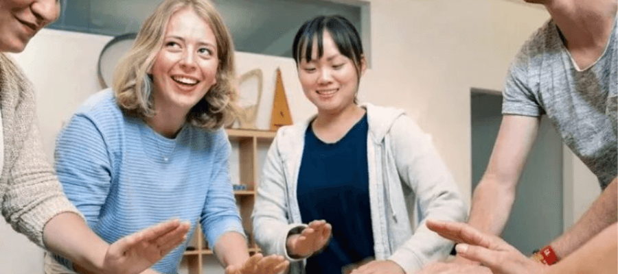 SRH大学艺术治疗就业指导-音乐/舞动治疗教授分享会